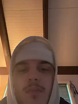 CarmeloA 라이브 XXX 채팅