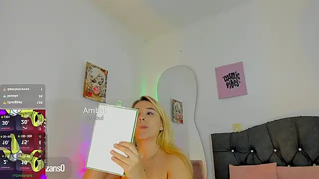 Vickyallien's Live XXX Chat