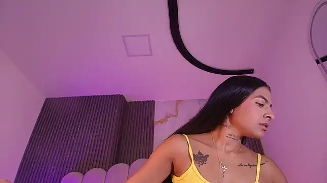 hot_dione Chat XXX live