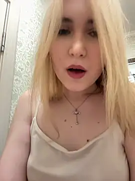 MarlboroWeb's Live XXX Chat