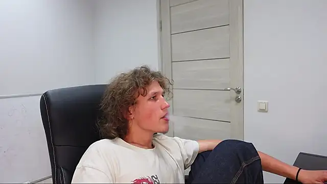 XXX chat uživo modela Mike_Reesee