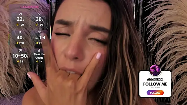 Živý XXX chat MaryAnneeXOO