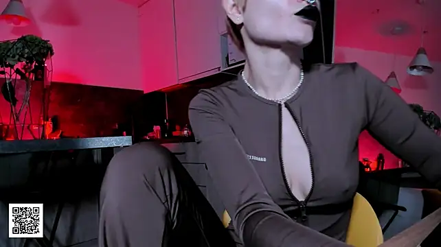 _Misha_Addams_ Chat XXX in diretta