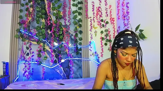 Chat +18 de maria_robin_ ao vivo