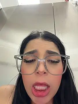 Онлайн чат XXX ArieliciousXXX