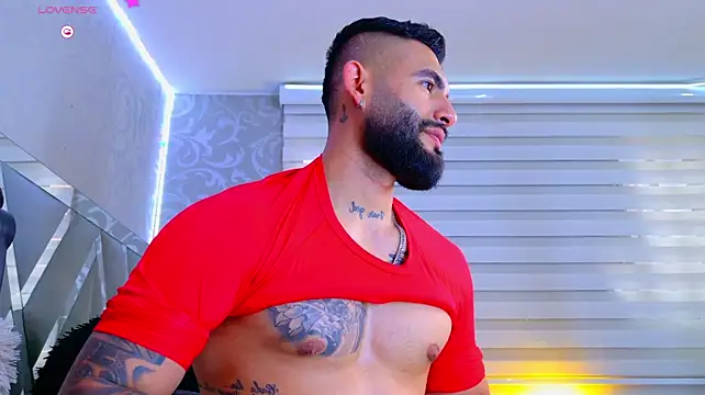 leocross11 Live XXX Chat