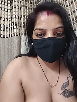 Hot_pooja2 élő XXX-chatje