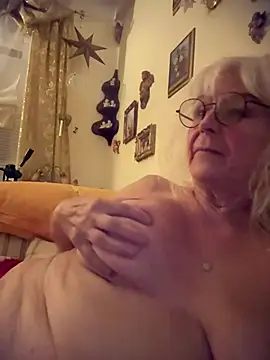 HotGrandma70 Webcam-Show