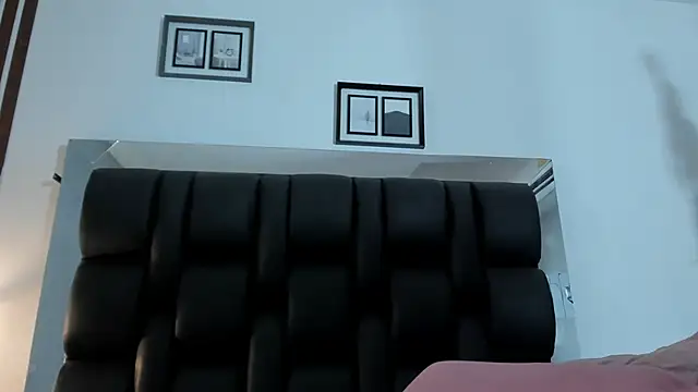 ORIANNA_21 élő XXX-chatje