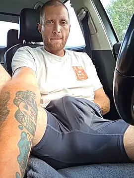 צ'אט XXX בשידור חי של thatguy7733