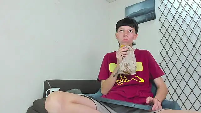 Chat XXX en directo de LiamBrown09
