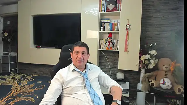 SpartacusDaddy48 Chat XXX live