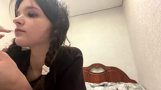 Chat +18 de HabitedGatherer ao vivo