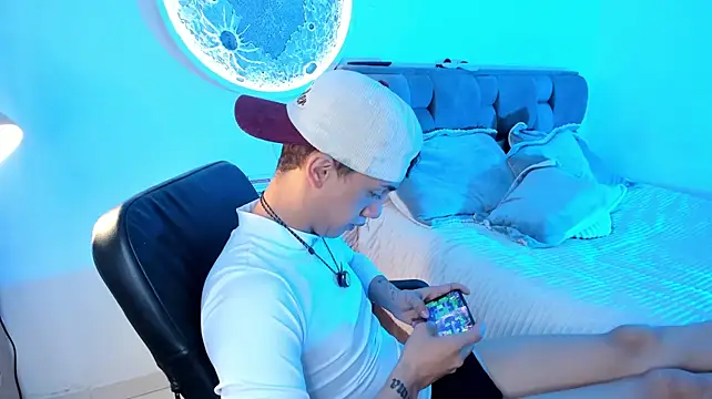 Timothy_ros Live XXX Chat