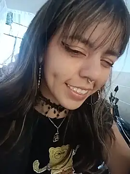 Chat +18 de ivannabellini ao vivo