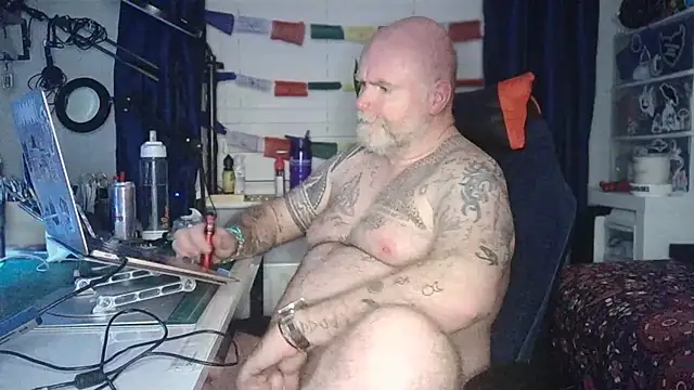 Chat XXX Live Tattooed_Dilf_01