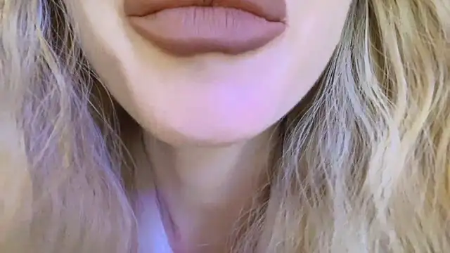 Velvet_kissx's Live XXX Chat