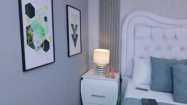 Онлайн чат XXX VioletSweetts