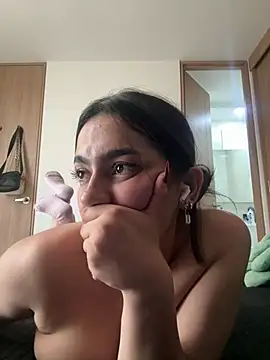 Nicollemays Chat XXX in diretta