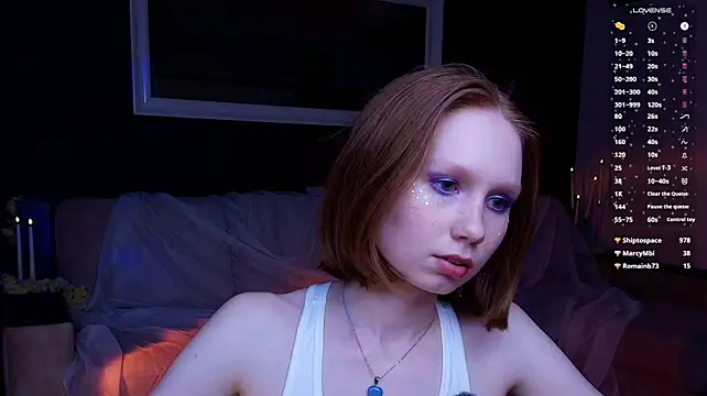 Онлайн чат XXX FoxyMira