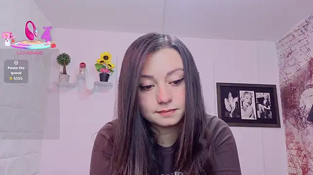 Eva_Roussell: онлайн-секс-чат