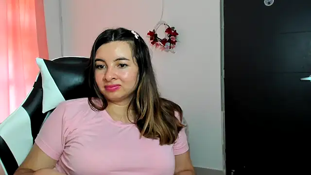 Živý XXX chat __Emma__11__Lecat_