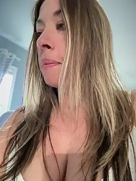 Živý XXX chat MiraKisss
