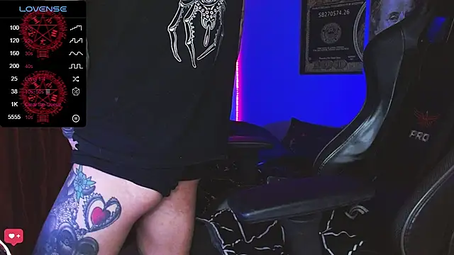 แชท XXX สดของ jhonny__ackerman