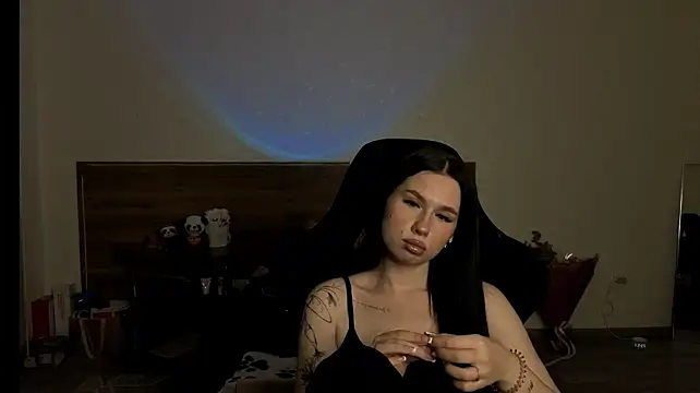 Chat +18 de luna_noir_228 ao vivo