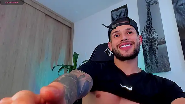Santos_ramirez1のライブXXXチャット