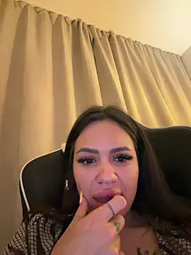 JustLora Chat XXX live