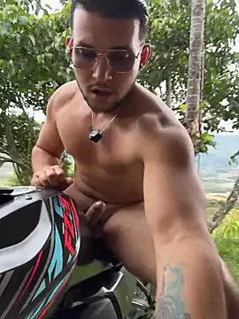 Marco_Vega live XXX chat