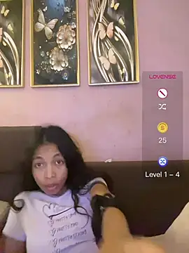 צ'אט XXX בשידור חי של Lunevia