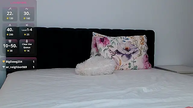 XXX chat uživo modela Jadee__