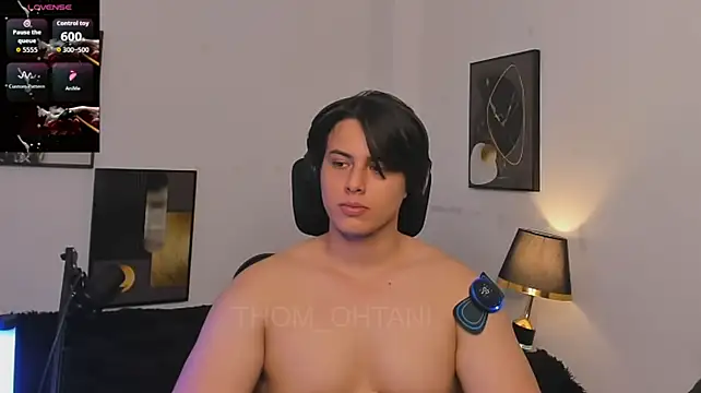 Chat +18 de Thom_Ohtani ao vivo