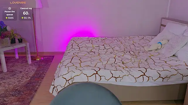 Adetta 现场XXX聊天