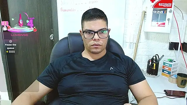 Онлайн чат XXX Realjoel01