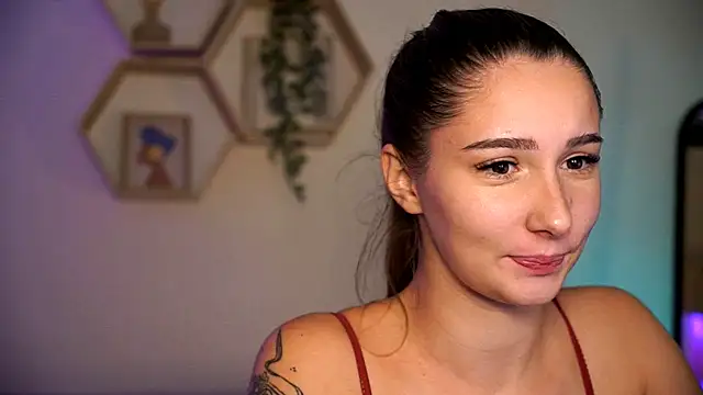 queenofbambies Adlı Modelin Canlı XXX Sohbeti