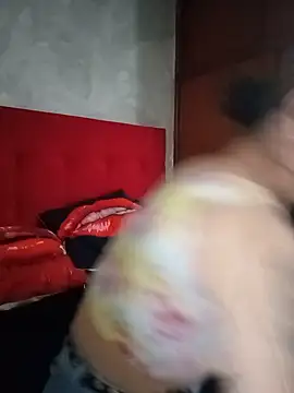 Živý XXX chat _Luna_Blooms