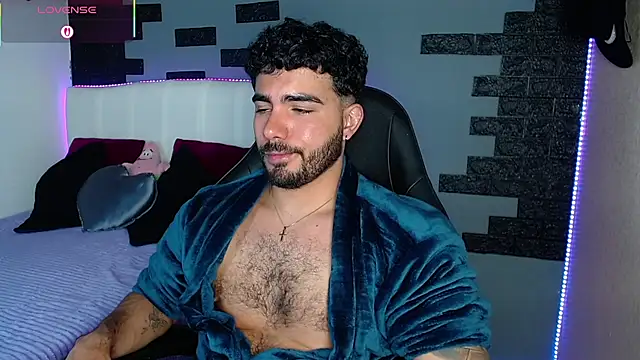 adamhairy's Live XXX Chat