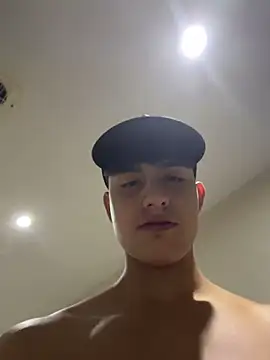 Lander_Cruz Live XXX-Chat