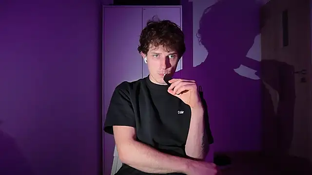 Alexcodi Chat XXX live