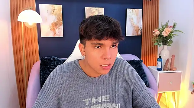 XXX chat uživo modela Thiago_Knox