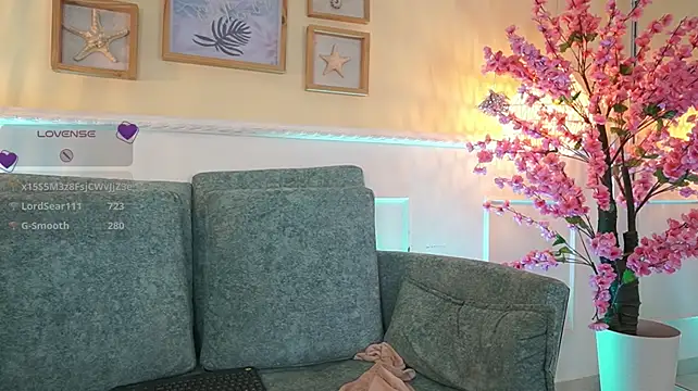 EmmaWalkerr_'s Live XXX Chat
