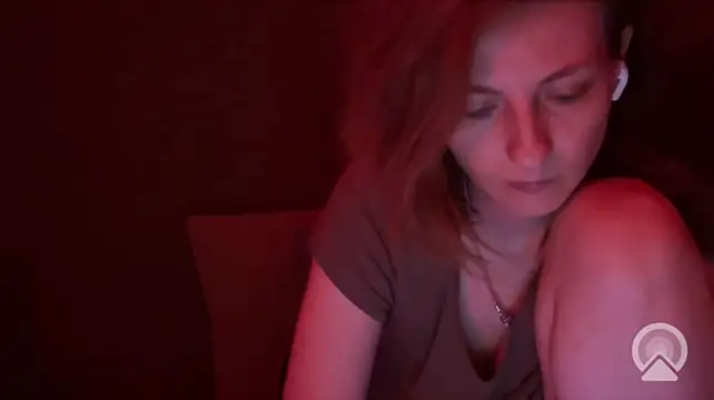 Chat +18 de IrenneMuse ao vivo