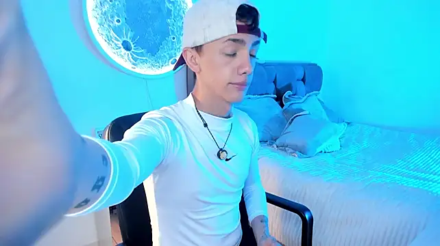 Chat +18 de Timothy_ros ao vivo