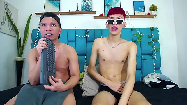 Chatroom XXX en direct de Dirty3someGuys