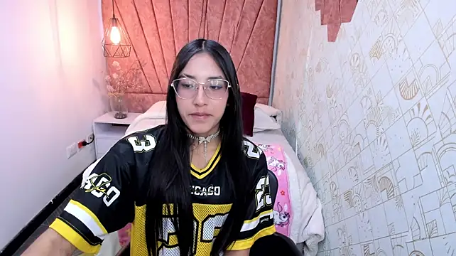 Chat +18 de Gia_Evans__ ao vivo