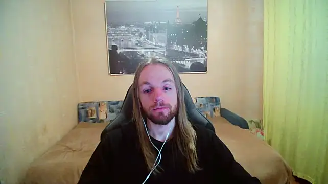 AdamDickens 即時 XXX 聊天