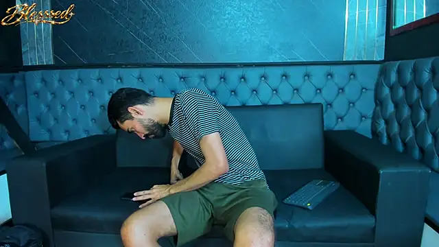 Živý XXX chat Andres_Bless